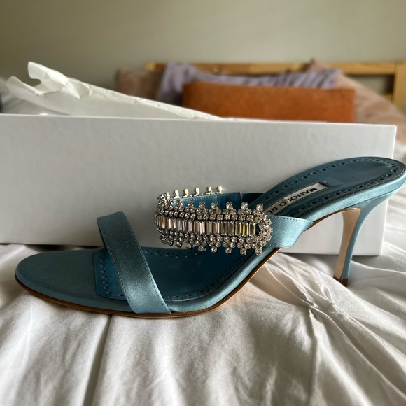 manolo blahnik blue heels - Picture 5 of 8